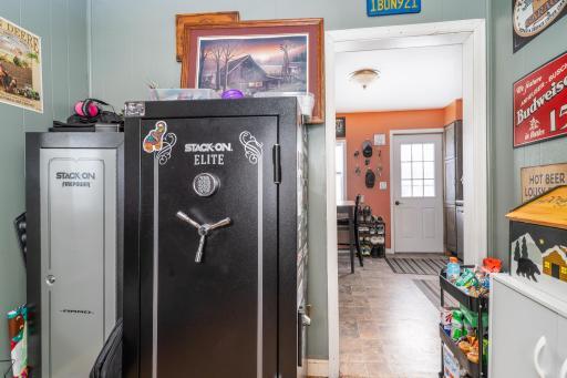 1221 Knight Avenue N, Thief River Falls, MN 56701