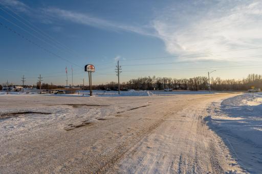 19389 Frontage Road, Detroit Lakes, MN 56501