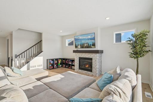 5-web-or-mls-Gretz Wy-S3012-005.jpg