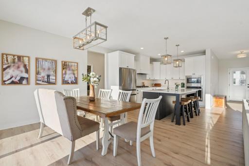 16-web-or-mls-Gretz Wy-S3012-016.jpg