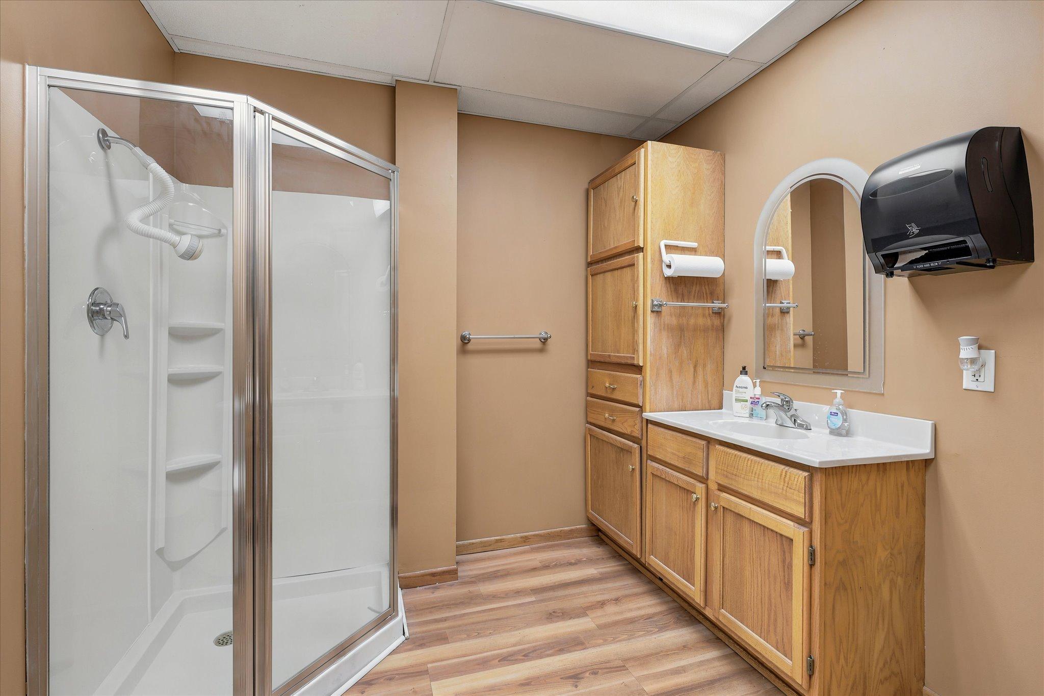 36-617 Pierce St [3074529]- 058 - Copy.jpg