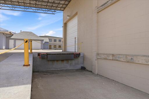 617 Pierce St. - loading dock to drive-in door.