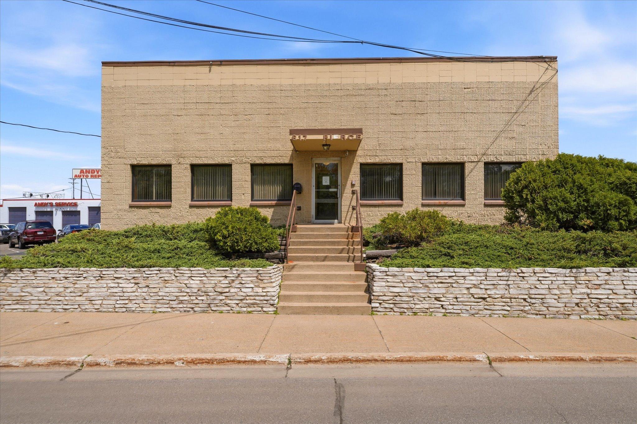 02-617 Pierce St [3074529]- 002 - Copy - Copy.jpg