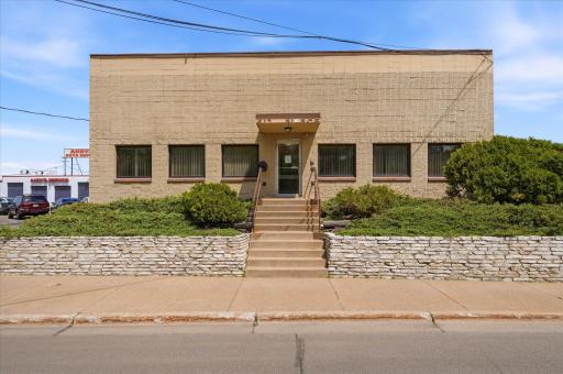 617 Pierce St. main entrance to main office.