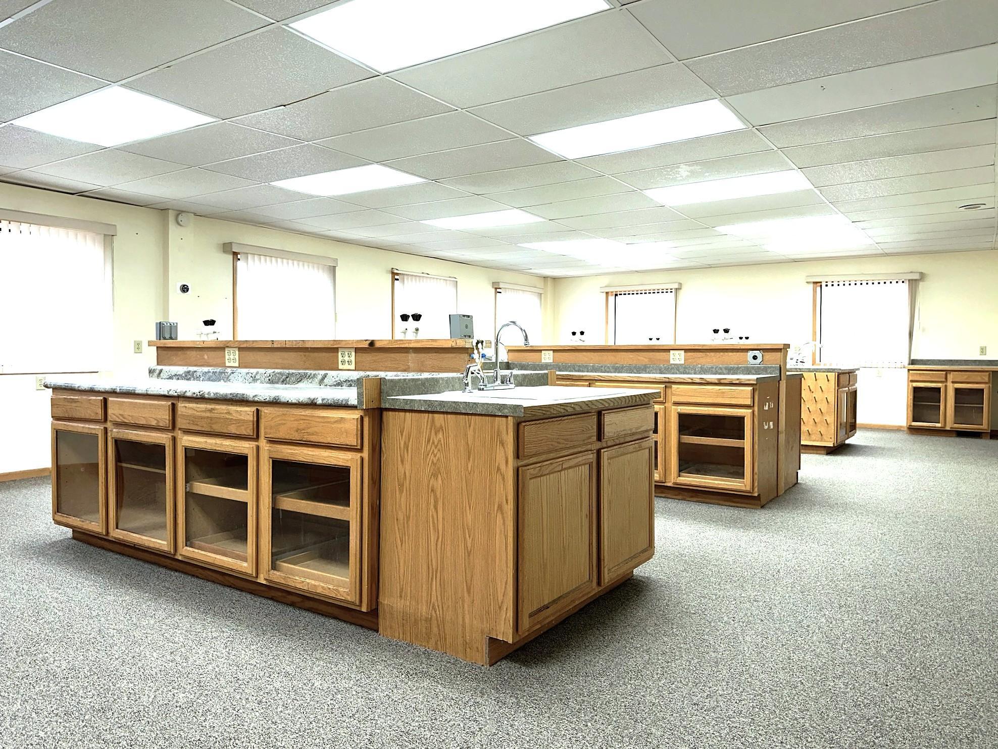617 Pierce St. - 2nd floor of newer building, 1,266 sq. ft. lab room - new carpet.