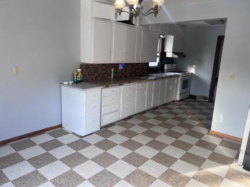 1712 University Drive SE, Saint Cloud, MN 56304
