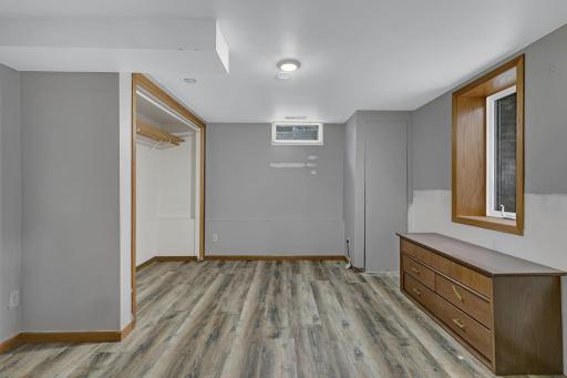 615 Mooers Avenue SE, Cokato, MN 55321