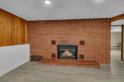 615 Mooers Avenue SE, Cokato, MN 55321