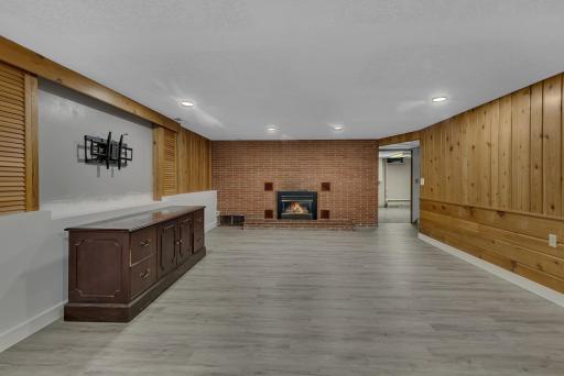 615 Mooers Avenue SE, Cokato, MN 55321