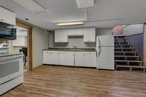 615 Mooers Avenue SE, Cokato, MN 55321