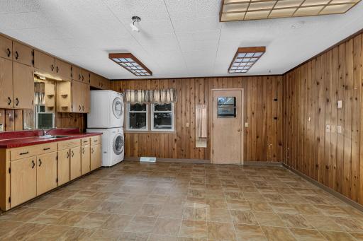 615 Mooers Avenue SE, Cokato, MN 55321