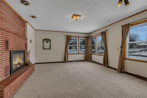 615 Mooers Avenue SE, Cokato, MN 55321