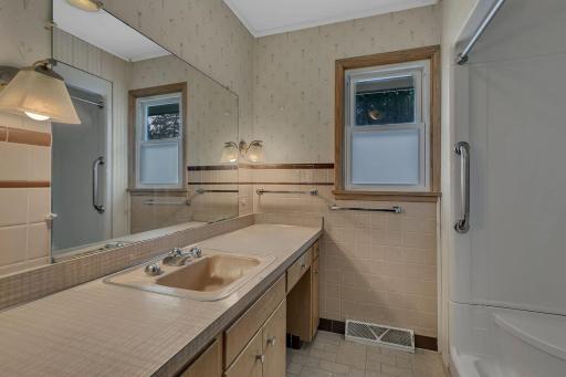 615 Mooers Avenue SE, Cokato, MN 55321