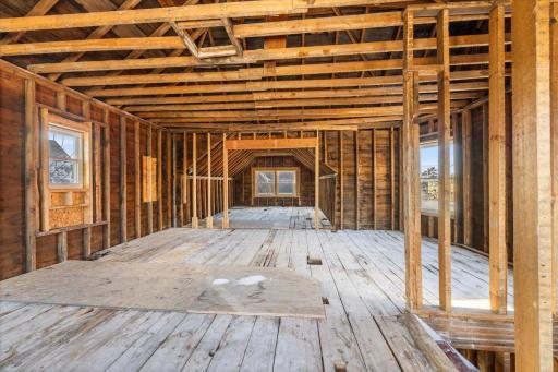 515 S 5th Avenue, Virginia, MN 55792