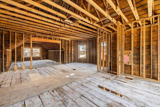 515 S 5th Avenue, Virginia, MN 55792