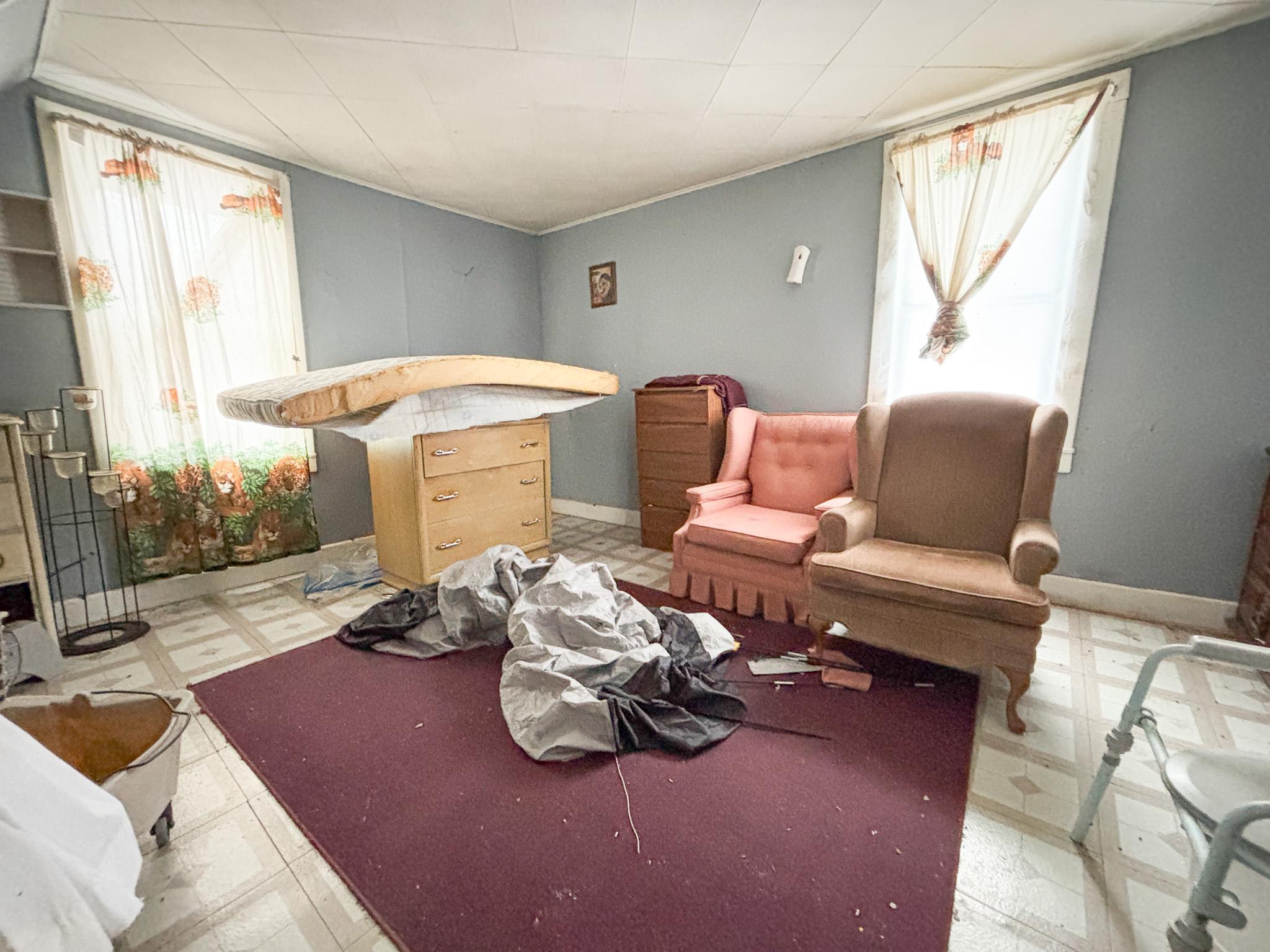 main level bedroom_(2).jpg
