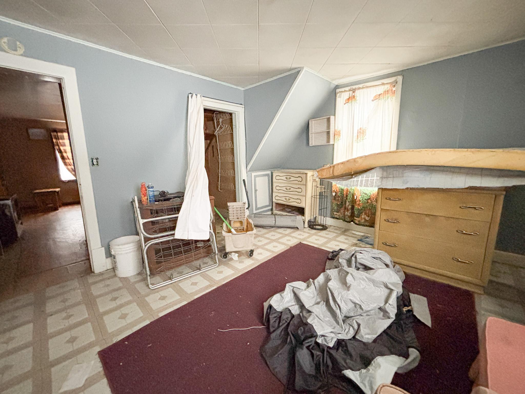 main level bedroom_.jpg