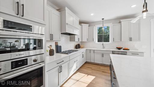10484 56th Place N, Lake Elmo, MN 55042