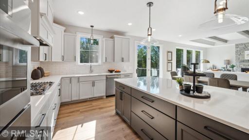 10484 56th Place N, Lake Elmo, MN 55042