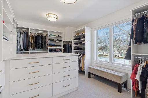 4813 Woodhill Way, Edina, MN 55424