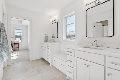 4813 Woodhill Way, Edina, MN 55424