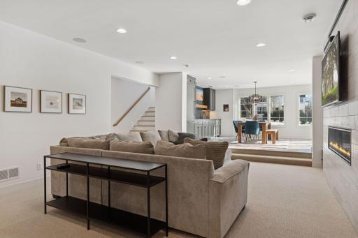 4813 Woodhill Way, Edina, MN 55424