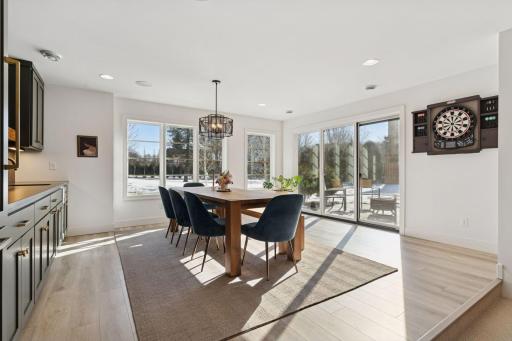 4813 Woodhill Way, Edina, MN 55424