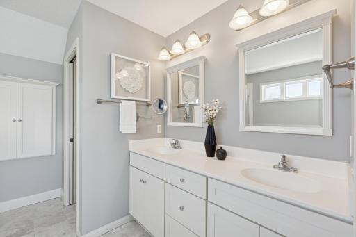 6584 W Laketowne Drive, Albertville, MN 55301