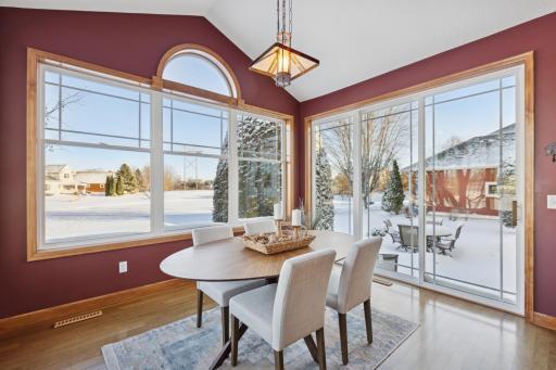 6584 W Laketowne Drive, Albertville, MN 55301