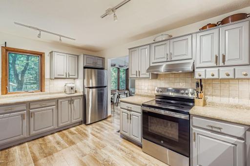 9480 206th Street N, Forest Lake, MN 55025