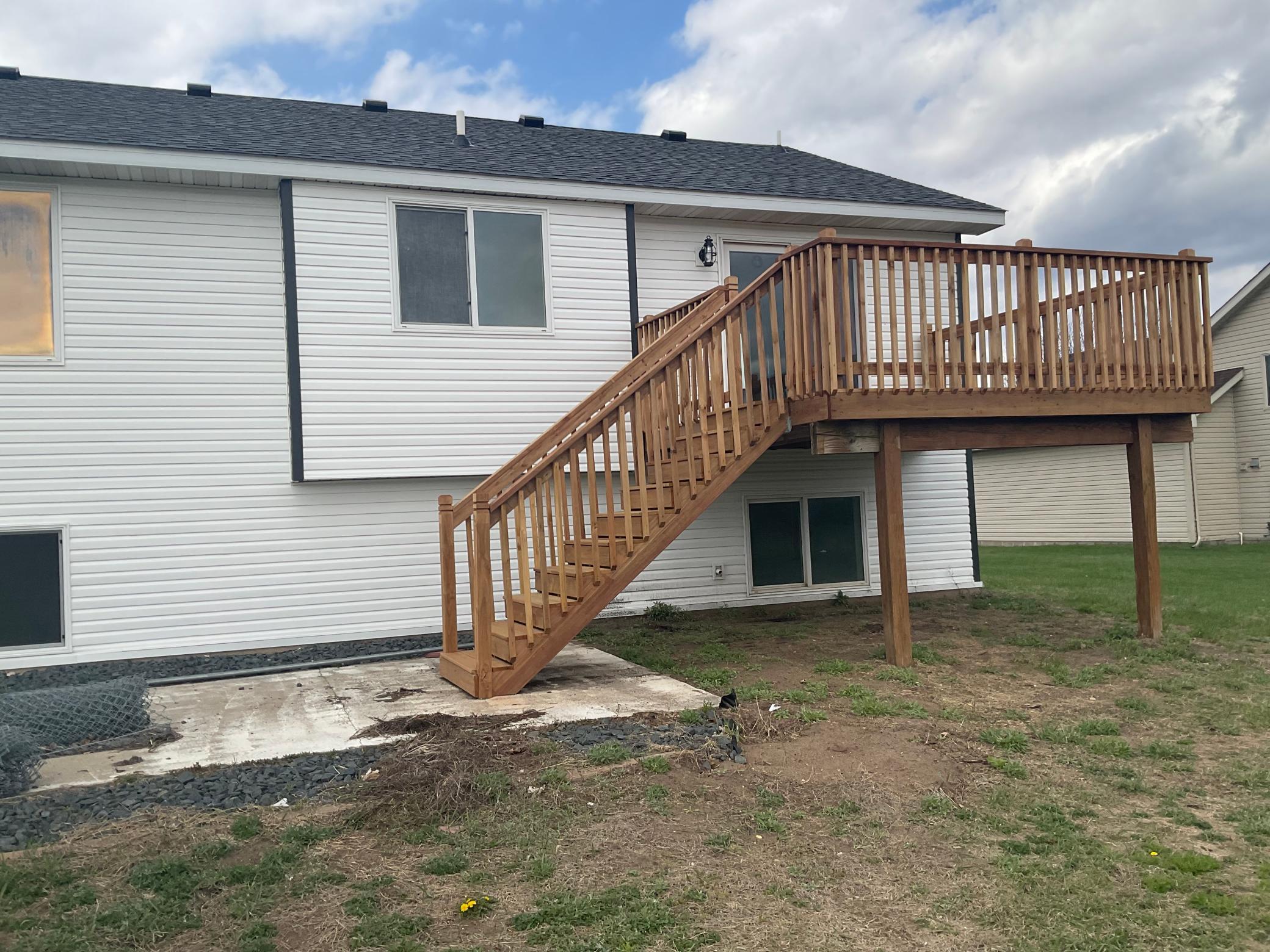 NEW DECK WITH STAIRS