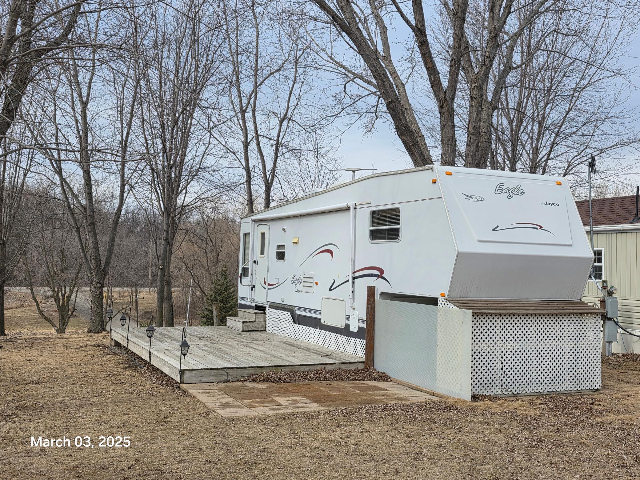 Beautiful location, affordable turn-key unit at Cokato Lake RV Resort