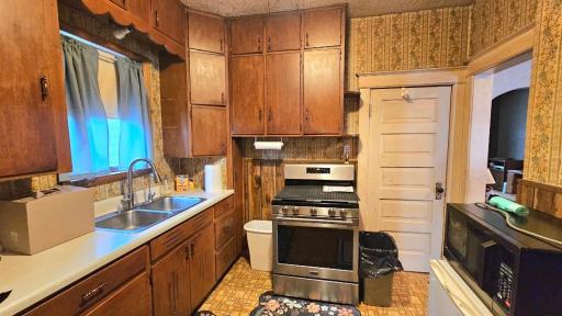 204 E 1st Street, Morris, MN 56267