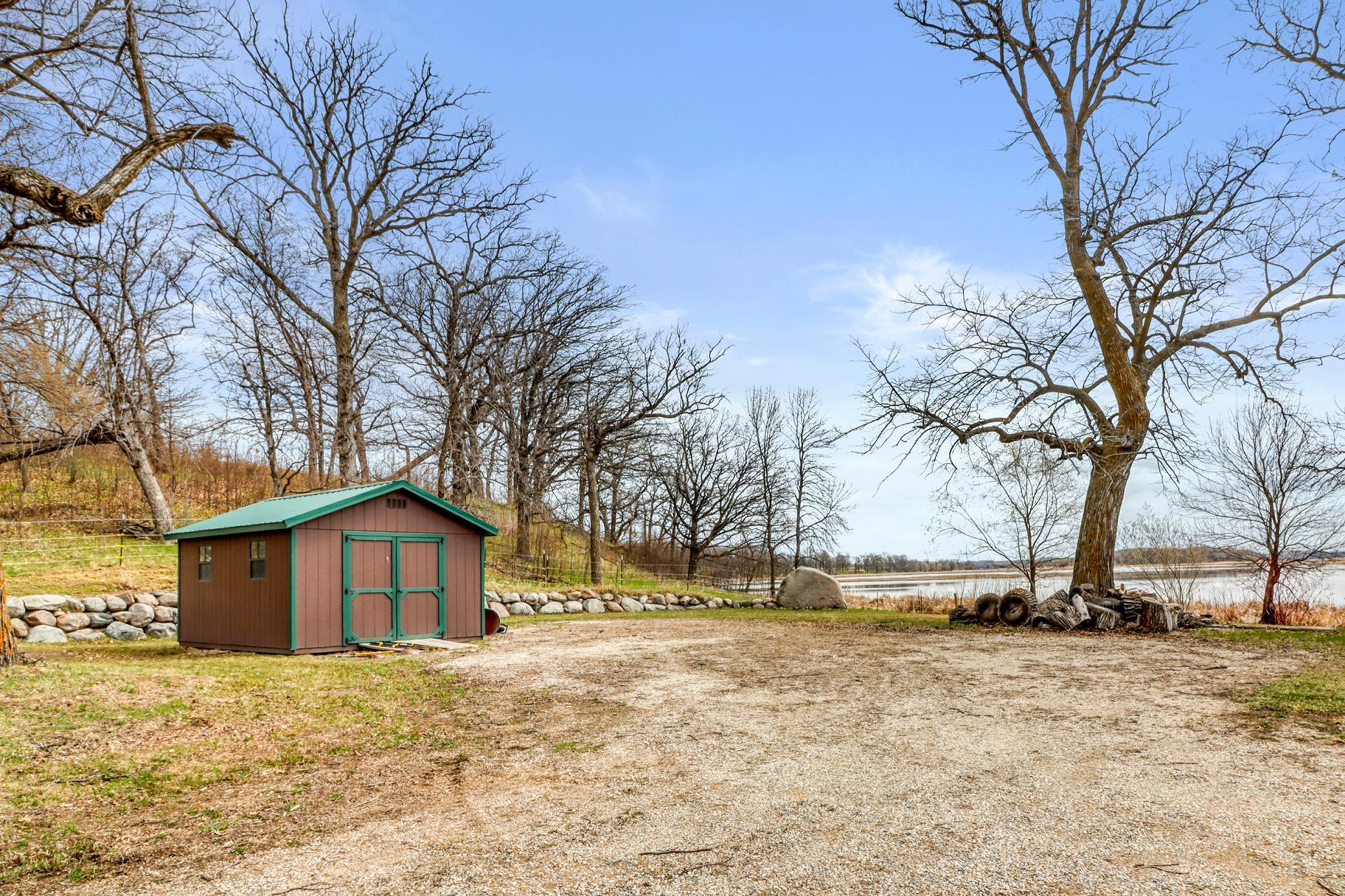 Exterior_Shed1_0.JPG