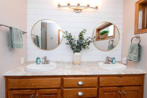 7929 Jenner Avenue S, Cottage Grove, MN 55016