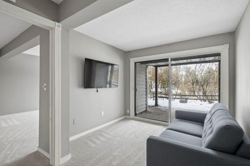 8940 Neill Lake Road, 135E, Eden Prairie, MN 55347