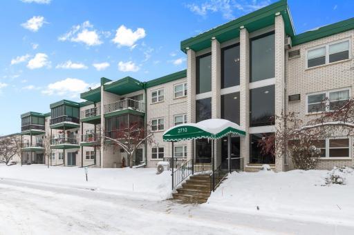 2710 Dale Street N, B307, Roseville, MN 55113