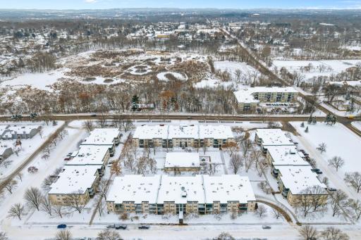 2710 Dale Street N, B307, Roseville, MN 55113