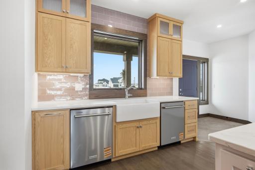6490 Selkirk Drive S, Fargo, ND 58104