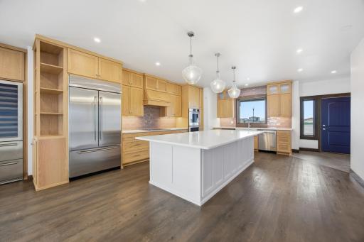 6490 Selkirk Drive S, Fargo, ND 58104