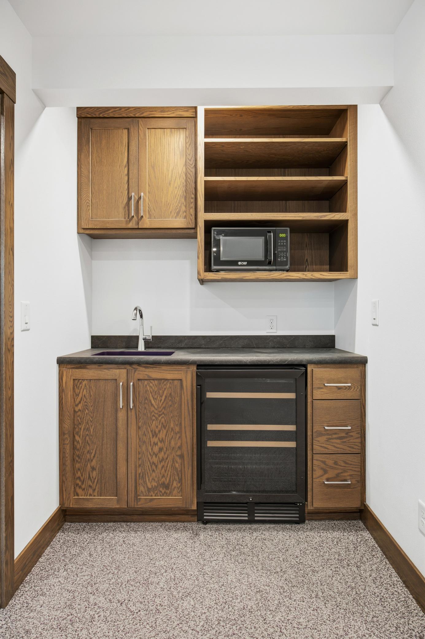 Basement Family Room Wet Bar