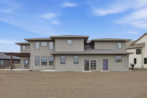 6490 Selkirk Drive S, Fargo, ND 58104