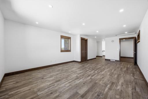 6490 Selkirk Drive S, Fargo, ND 58104