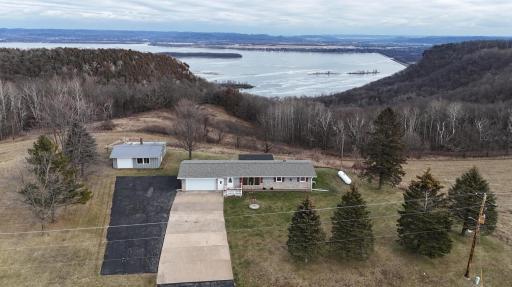 32158 County Road 1, La Crescent, MN 55947