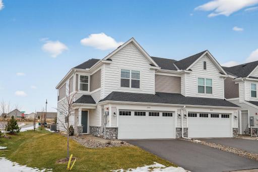 1935 Prospect Lane, Carver, MN 55315