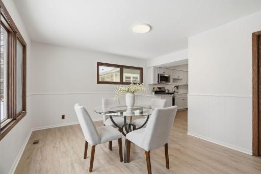 21-web-or-mls-1981 Minnehaha Ave E-21.jpg