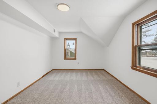 30-web-or-mls-1981 Minnehaha Ave E-30.jpg