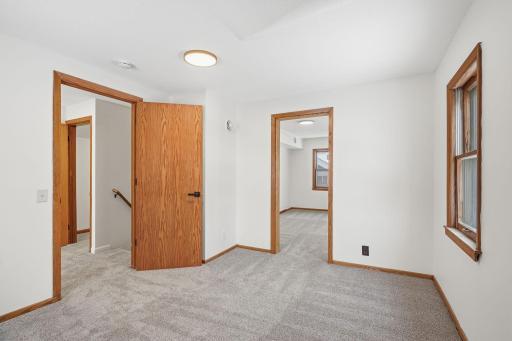 29-web-or-mls-1981 Minnehaha Ave E-29.jpg