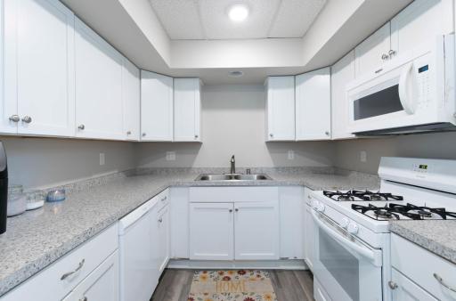 1651 4th Street E, Saint Paul, MN 55106