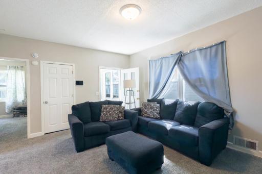 1651 4th Street E, Saint Paul, MN 55106